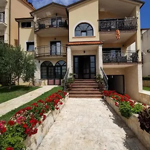 apartments-ante-rovinj.in-istria.net/